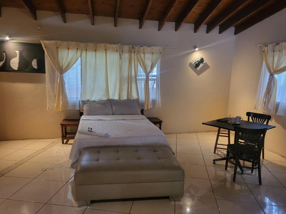 Albatrossways Lodge Sandton Zewnętrze zdjęcie