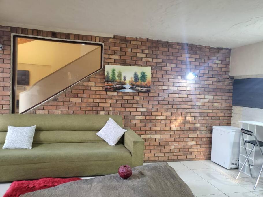 Albatrossways Lodge Sandton Zewnętrze zdjęcie
