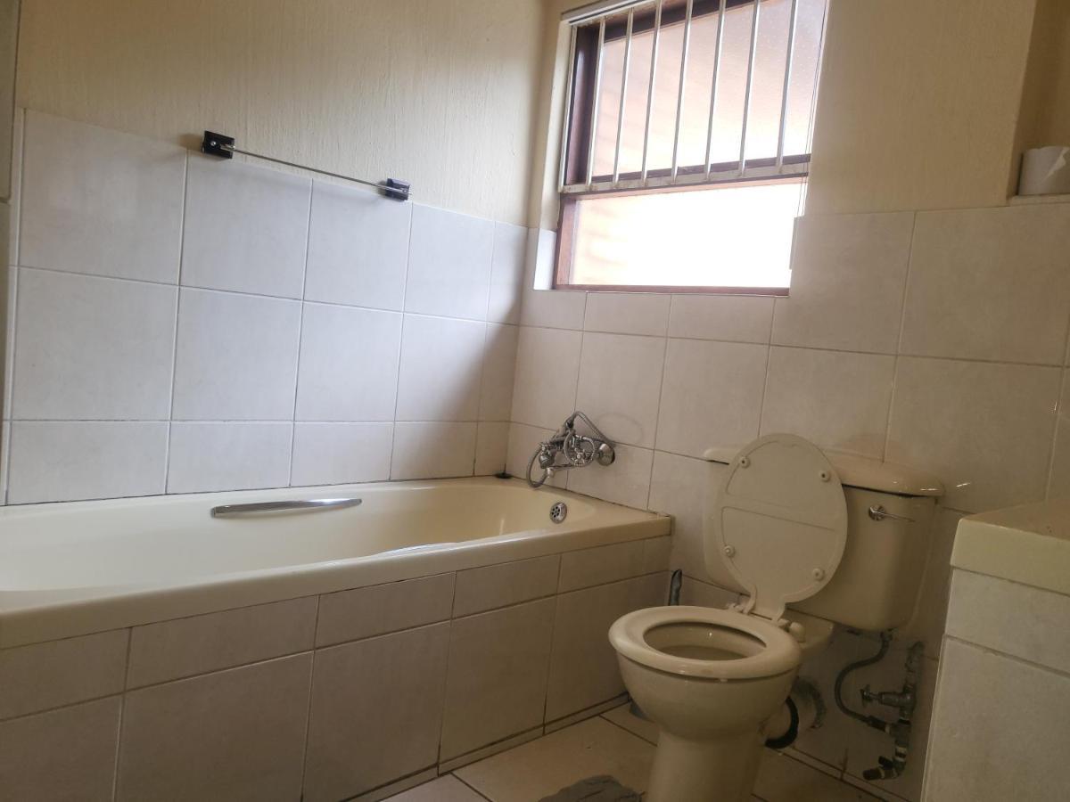 Albatrossways Lodge Sandton Zewnętrze zdjęcie